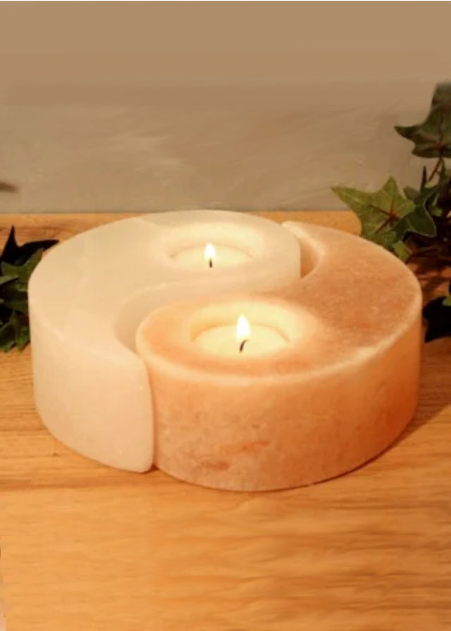 Ying Yang candle holder in Himalayan pink salt