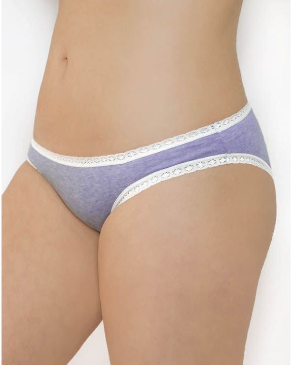 Two-tone thong briefs with organic cotton lace