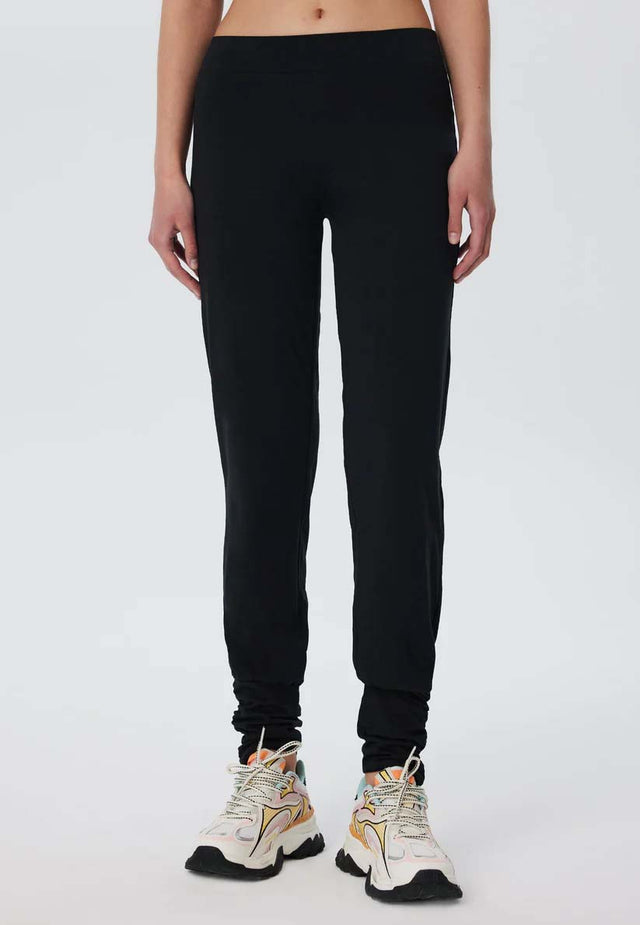 Leela Cotton organic cotton yoga pants