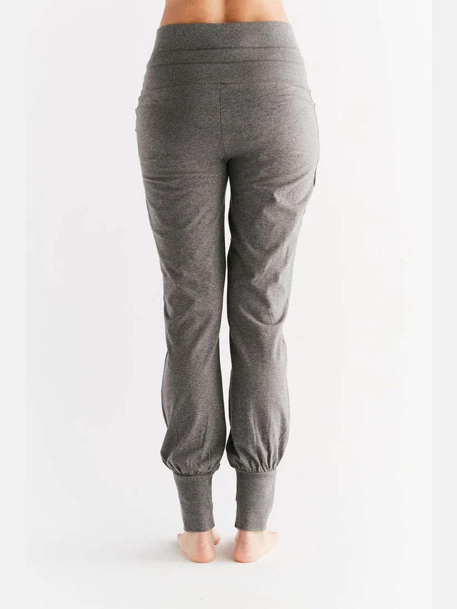 Yoga pants with pockets in organic cotton