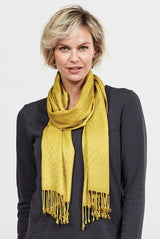 Fairtrade scarf with fringes in viscose