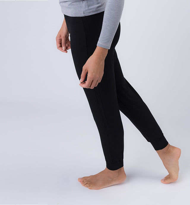 Women's joggings in beech vegetable fibre