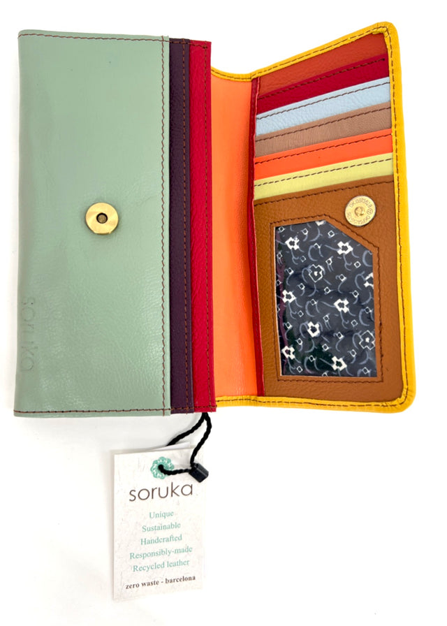 Classic women's wallet in Fairtrade recycled leather