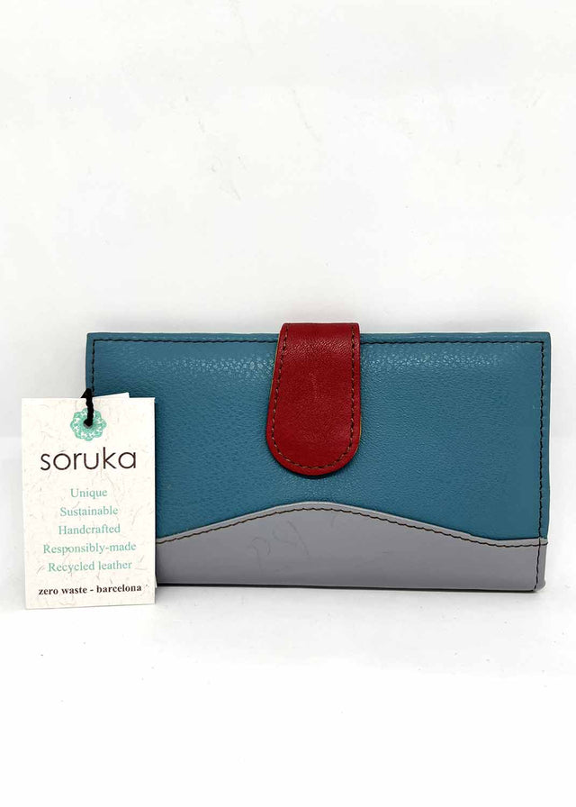 Smart women's wallet in Fairtrade recycled leather