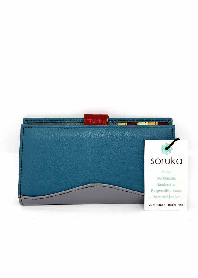 Smart women's wallet in Fairtrade recycled leather