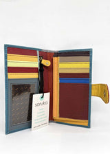 Smart women's wallet in Fairtrade recycled leather