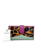 Smart women's wallet in Fairtrade recycled leather