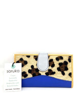 Smart women's wallet in Fairtrade recycled leather