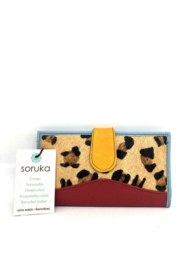 Smart women's wallet in Fairtrade recycled leather