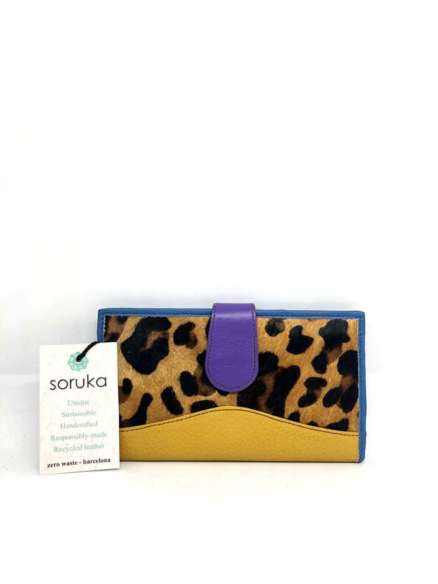 Smart women's wallet in Fairtrade recycled leather