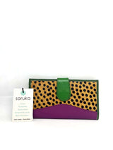 Smart women's wallet in Fairtrade recycled leather