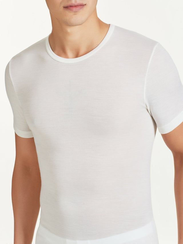 Wonder Wool t-shirt in pure anti-shrink merino wool