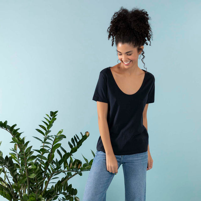 Wide neckline T-shirt in organic cotton