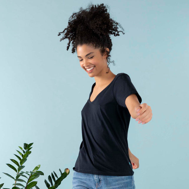 Wide neckline T-shirt in organic cotton