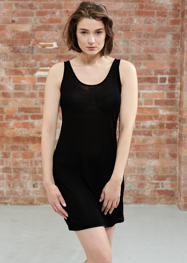 Wide shoulder nightdress in organic silk and cotton