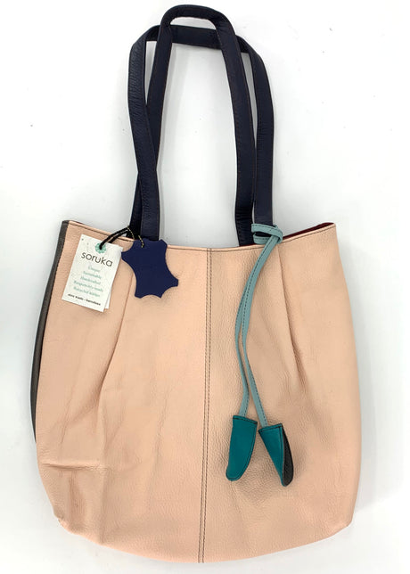 Celin shopper bag in Fairtrade recycled leather