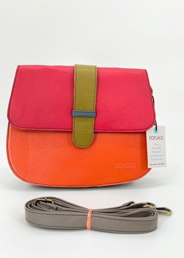 Reversible ONA bag in Fairtrade recycled leather