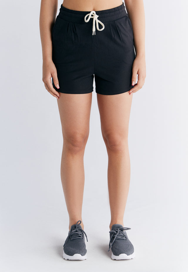 Comfortable women's shorts in organic cotton