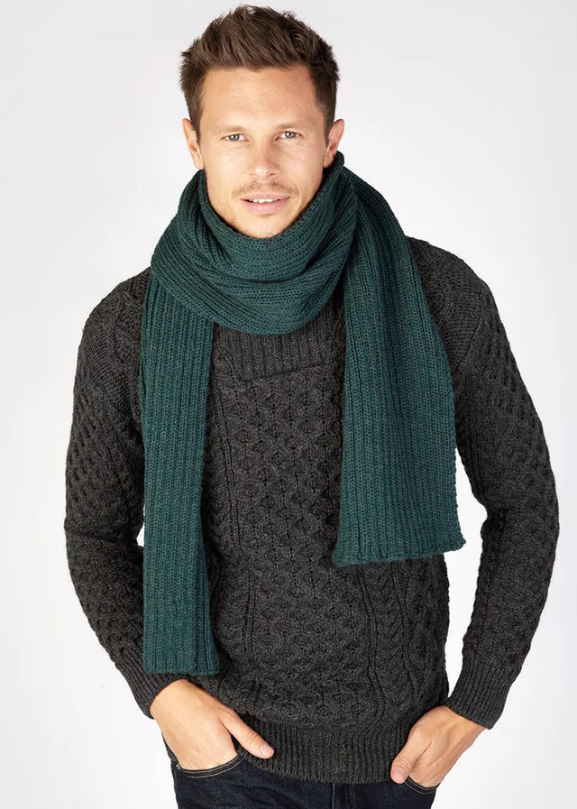 Unisex ribbed scarf in pure merino wool