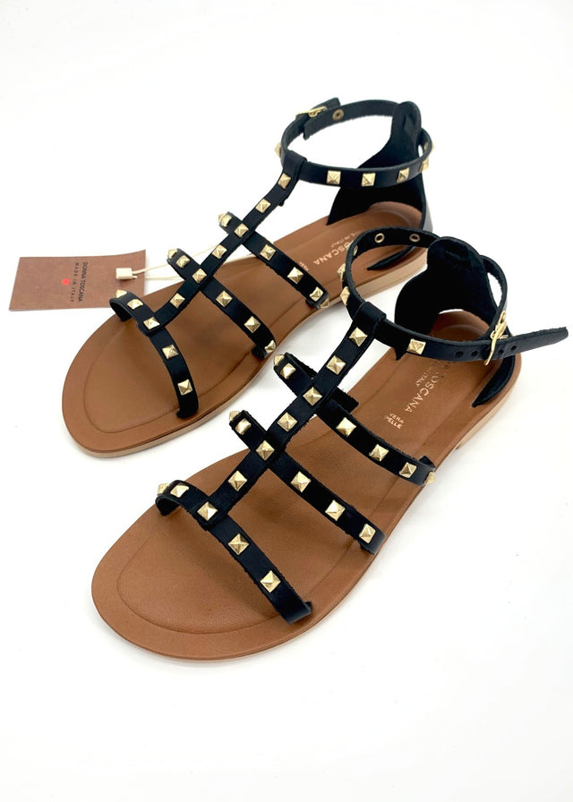 Black women's sandals in natural leather with studs