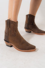 Brown Texan ankle boots for women in sustainably tanned leather