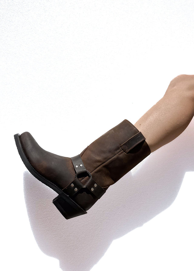 Brown Okaton Texan boots for women in sustainably tanned leather