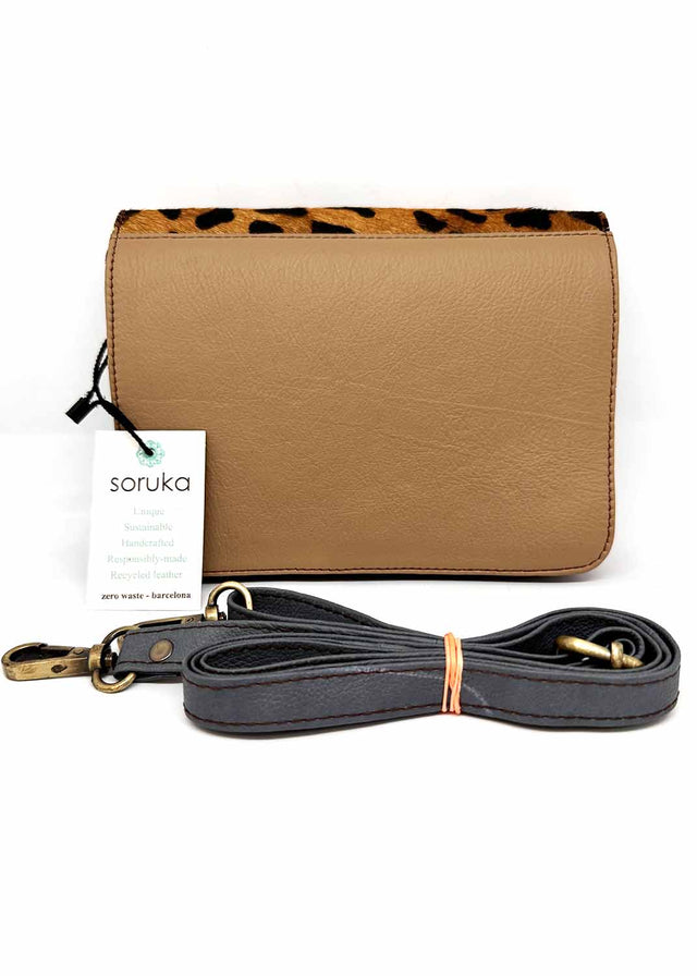 Borsa Claire basic scamosciata in pelle riciclata EquoSolidale