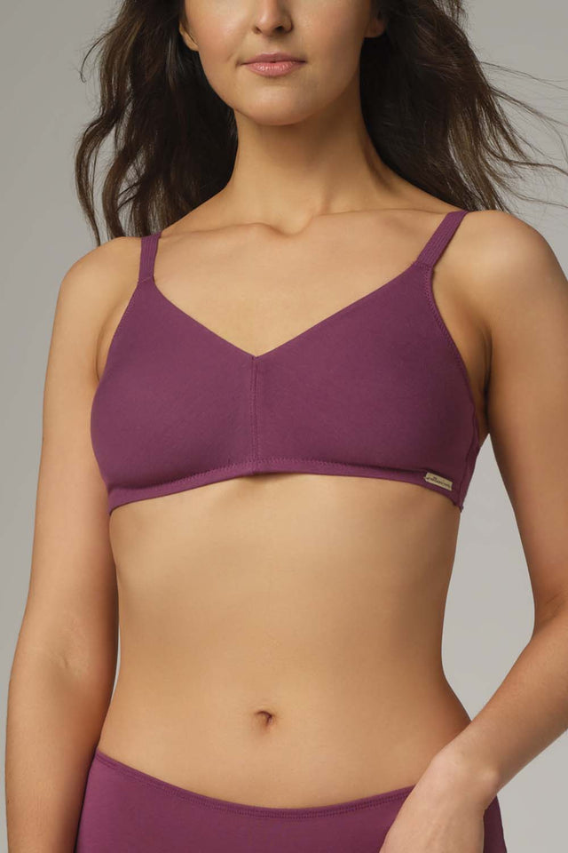 Seamless cup bra in organic fair cotton