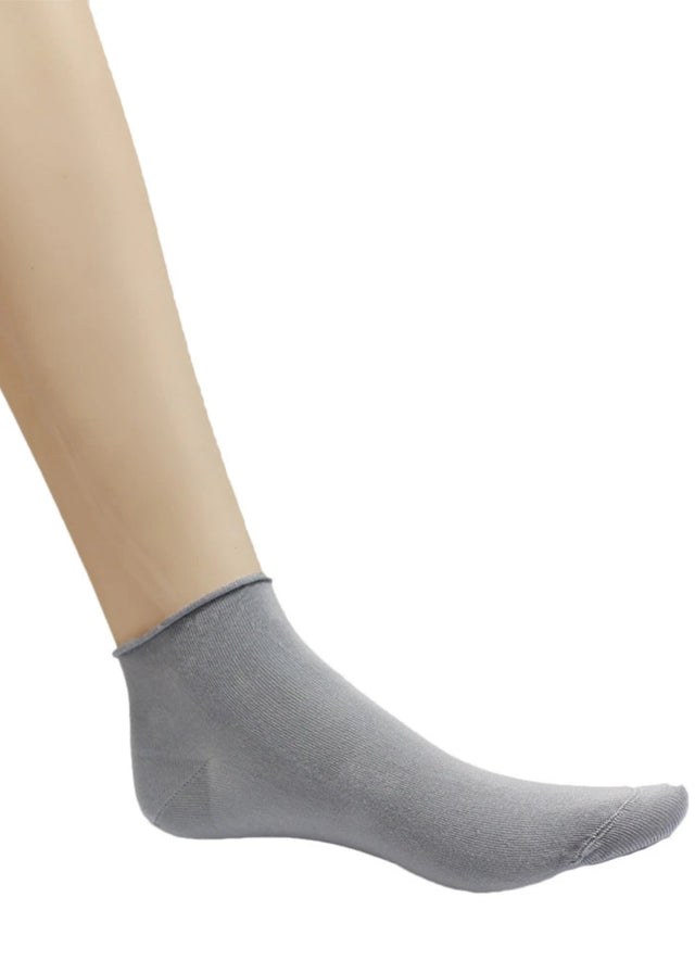 Women's raw-cut phantom socks in Eucalyptus Fiber