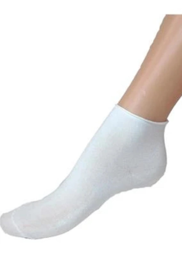 Women's raw-cut phantom socks in Eucalyptus Fiber