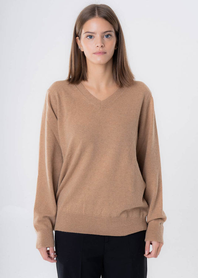 Oversized V-neck sweater in responsible wool and cashmere