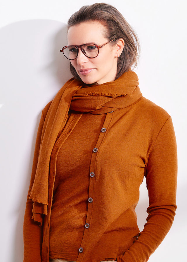 BLUSBAR crew-neck cardigan for women in pure merino wool